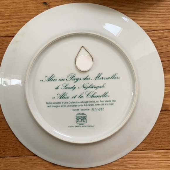 Vintage 1981 Limoges 8 Piece Alice In Wonderland Porcelain Plate Set - Picture 10 of 10